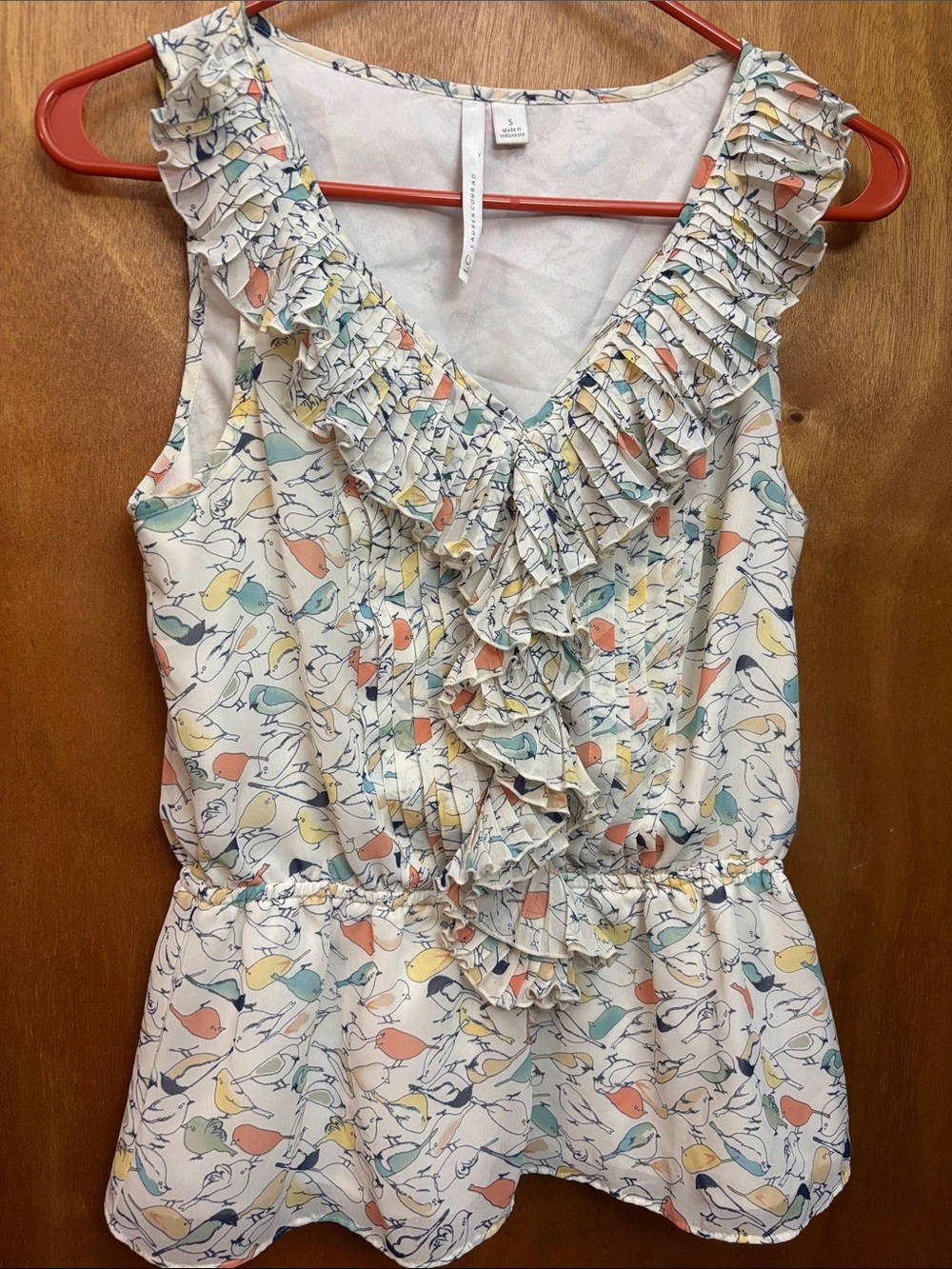LC Lauren Conrad Cream Ruffled Bird-Print Sleeveless Blouse